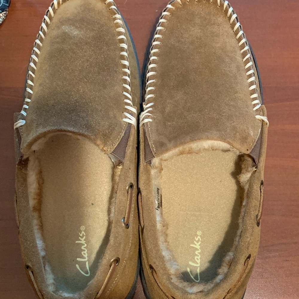 💥NWT Clark’s Hudson Bay Tan Slippers💥